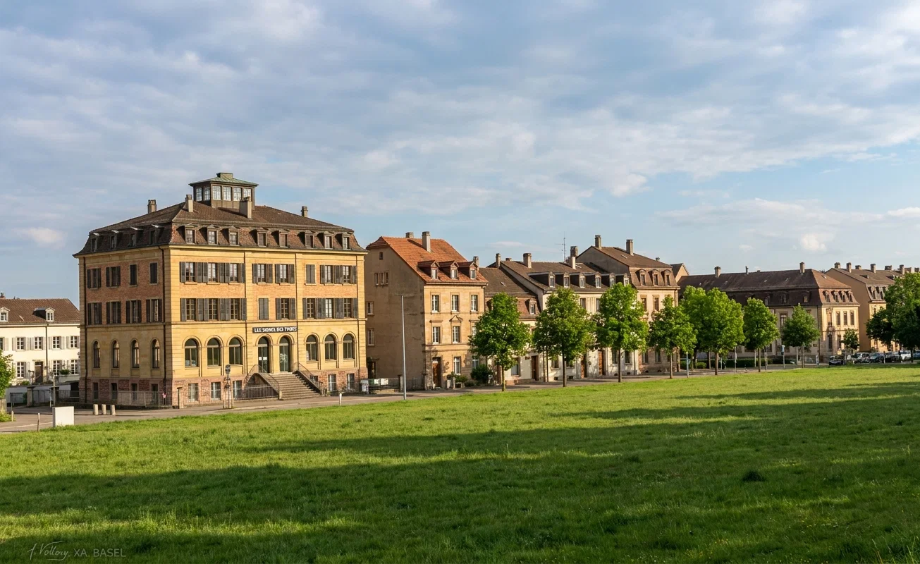 VIEW OF WÄHRINGWEG, BASEL. OFFICE OF Les Signes des Temps AT THE LEFT.